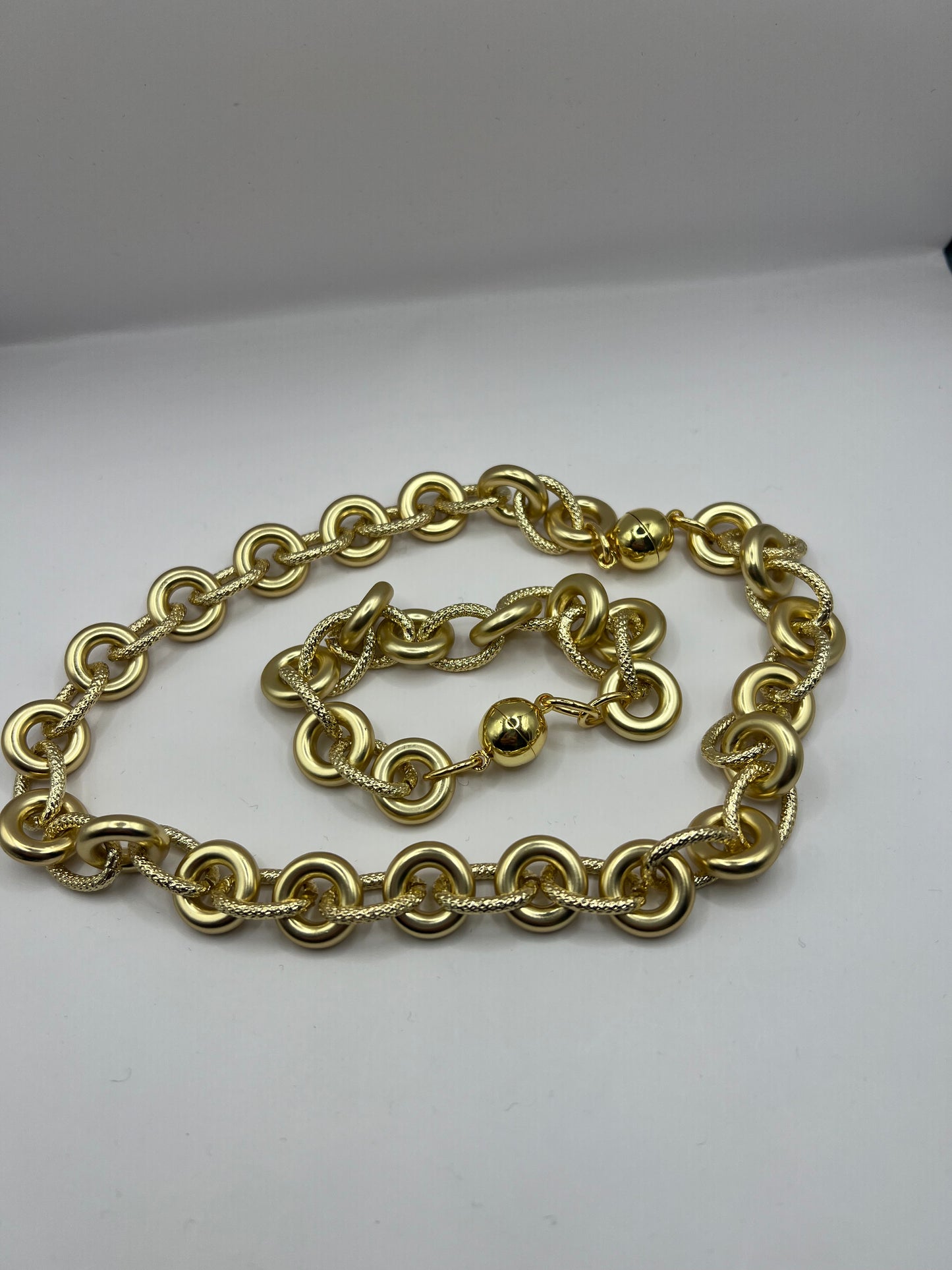 Gold round matte & textured bracelet/necklace magnetic set