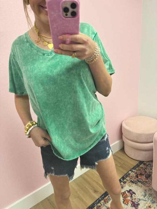 Kelly Green Washed Short Sleeve Vneck Tee