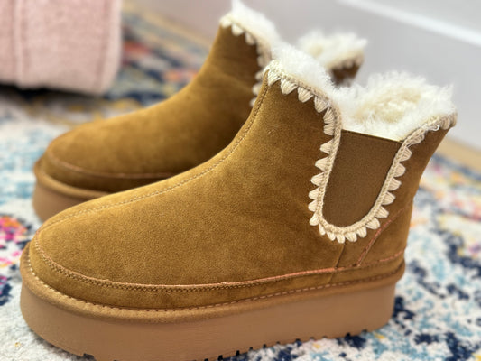 Tan Platform Stitched Pull On Boot